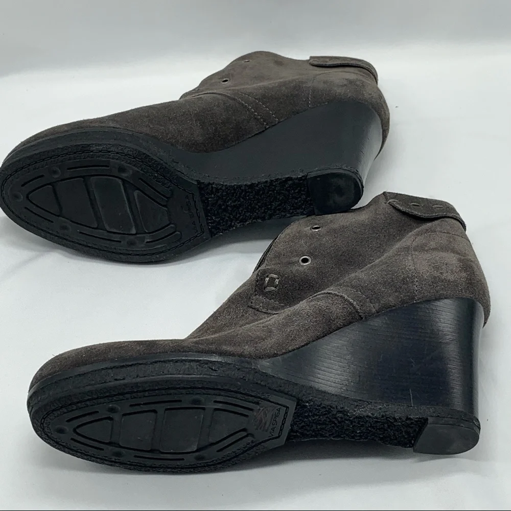 Via Spiga Mirren Size 6.5 Gray Suede Ankle Bootie Lace Up Almond Toe Wedge Boots